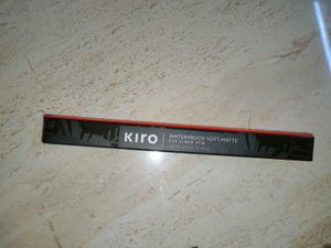 Kiro Waterproof Soft-Matte Eye Liner Pen