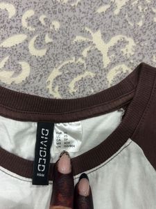 H&amp;M Valencia Graphic T-Shirt