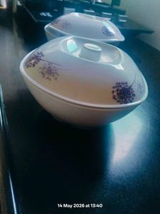 Set of 2 White Serving Bowls