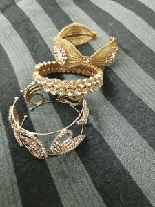 Sparkling Gold Bracelet Set