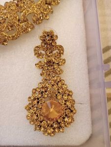 Golden Necklace With Tikka