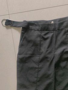 Stylish Black Wide-Leg Pants with Belt