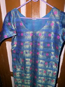 Elegant Brocade Kurta with Floral Print