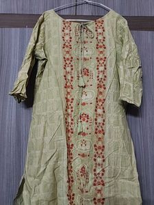 Avaasa Straight Kurti
