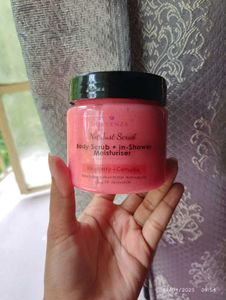 Lavenza Body Scrub Sealed Pack