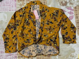 Stylish Floral Print Crop Top