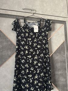 Chic Floral Cold Shoulder Mini Dress