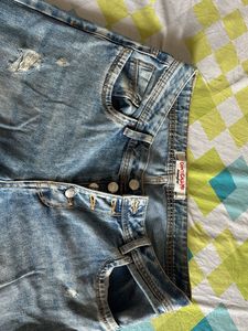 Womens Distressed Light Wash Jeans
