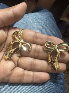 Elegant Gold Bow Earings