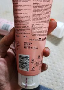 ( Sealed) Grapefruit Squeeze Face Wash