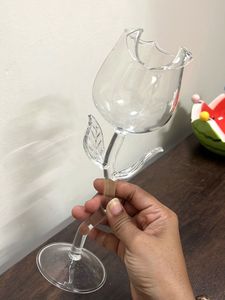 Unique Rose-Shaped Wine 🍷