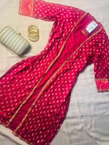 Elegant Maroon Ethnic Shrug💫
