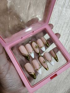 Elegant Press-On Nail Set