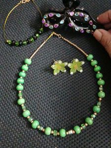 Green Beaded Necklace &amp; Earrings Set