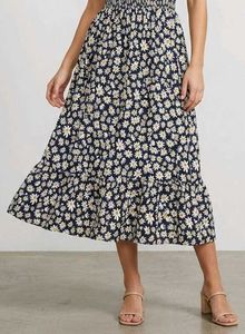 Chic Daisy Print Midi Dress