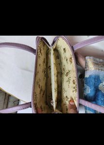 Stylish Croc-Embossed Shoulder Bag