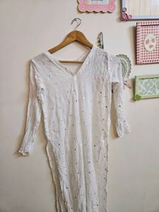 White Chikankari Kurta with Mirror Work