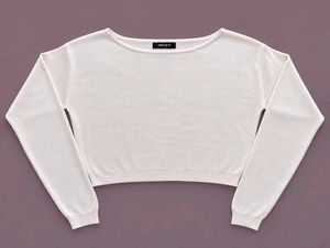 IVORY CROPPED CREW NECK SWEATER