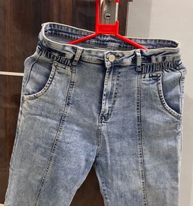 Stylish DESTIN Denim jeans 💙