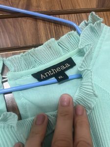 Sea Green Top