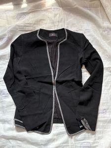 Chic Black Blazer Jacket