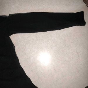full sleeve black top...