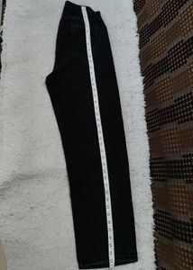 Classic Black Wide-Leg Jeans