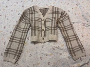 Cozy Plaid Cropped Cardigan