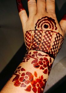 HENNA MEHNDI
