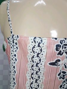 (800)Lace Trim Cami Top