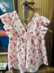 Floral Print Short Sleeve Top