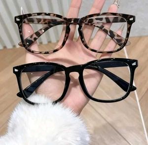 Stylish Eyeglasses Frames (Set of 2)
