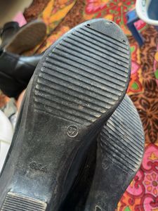 Stylish Black Loafers for Women