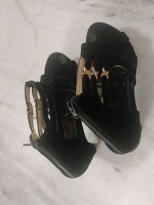Stylish Black platform Heels Sandals