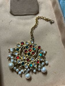 Beautiful kundan Maang Tikka with Pearls