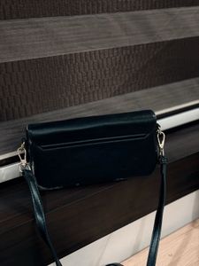 Chic Black &amp; Tan Crossbody Bag
