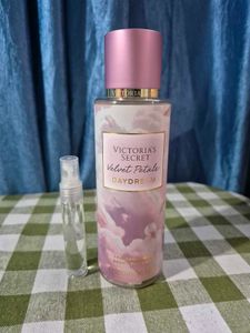 VS Velvet Petals Daydream 10ml decant