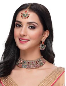 Gold Petan Jewellery