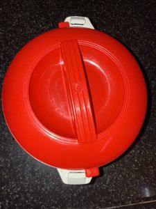 Red &amp; White Insulated Food Casserole