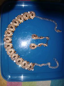 Stunning Statement Necklace and Earrings Set