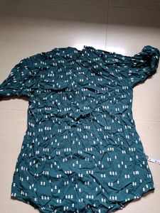 Chic Green Tree Print Top