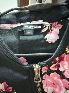 (S) Floral Bomber Jacket