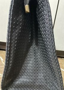 Chic Textured Black Handbag