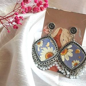 Boho Daisy Dangle Earrings
