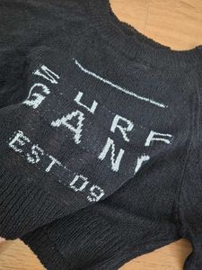 black crop top