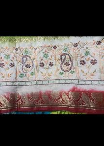 Elegant Maroon &amp; Green Tie-Dye Saree