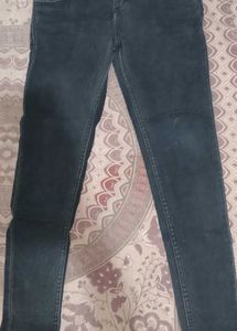High-Waist Button-Up Jeans