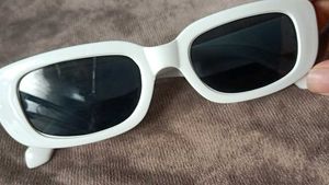 Trendy rectangular sunglasses