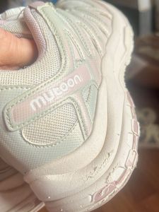 Girl Shoe 35 Size (Mutoon Japanese )