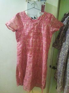 Elegant Pink Kurta with Golden Print